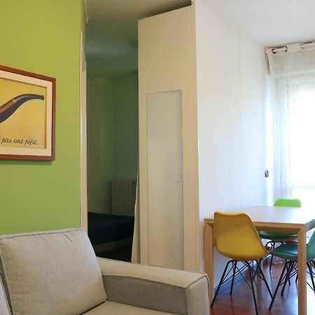 Happy Flat With Terrace Lägenhet Milano Exteriör bild