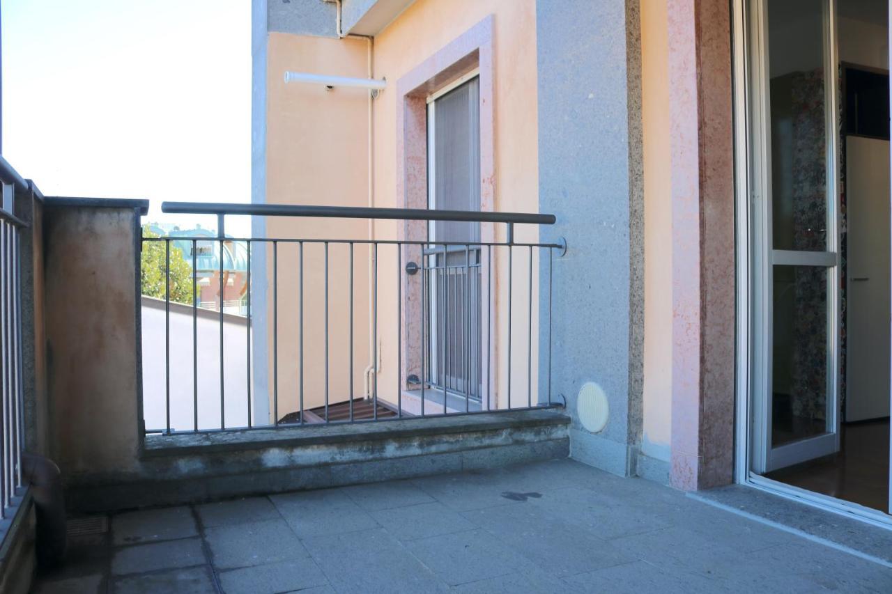 Happy Flat With Terrace Lägenhet Milano Exteriör bild